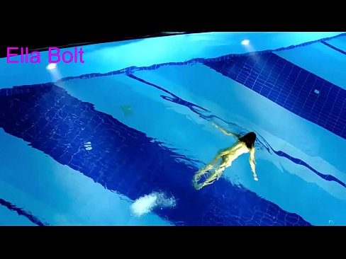 ❤️ Abdi teu tiasa ngeureunkeun nonton, pirang ngora bray ngojay buligir di ELLA bolt Resort kolam renang ❤️❌ pelacur di urang